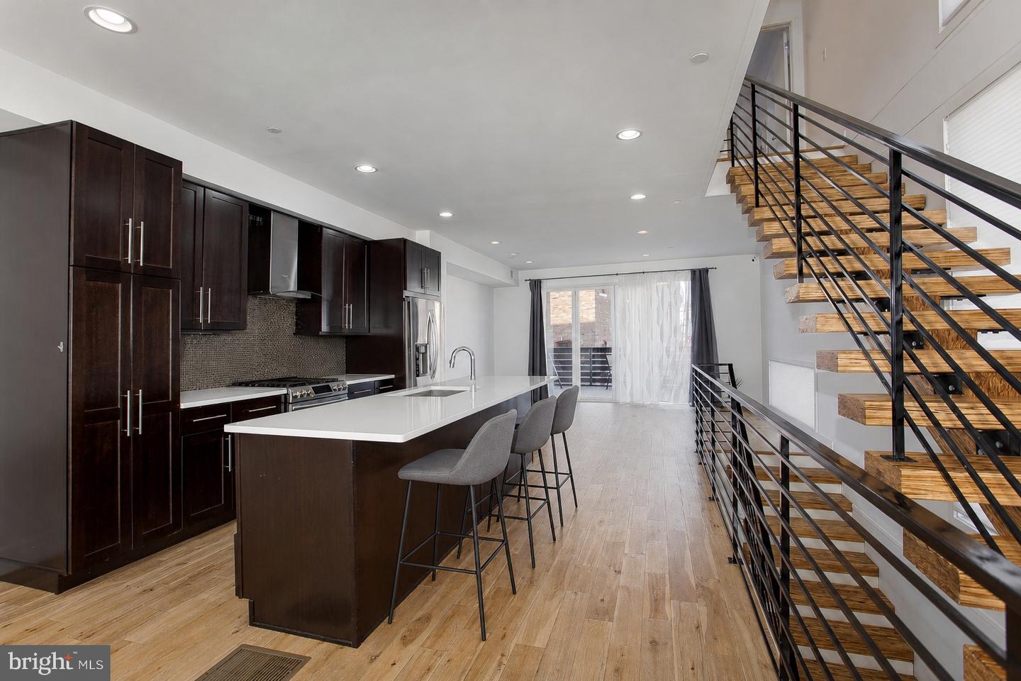 301 Brown St #a Property Photo 7