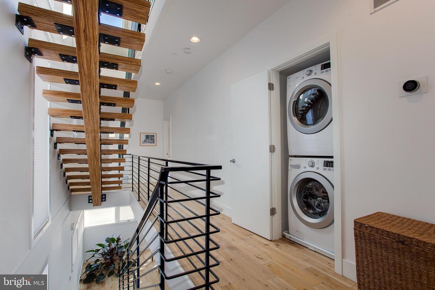 301 Brown St #a Property Photo 8