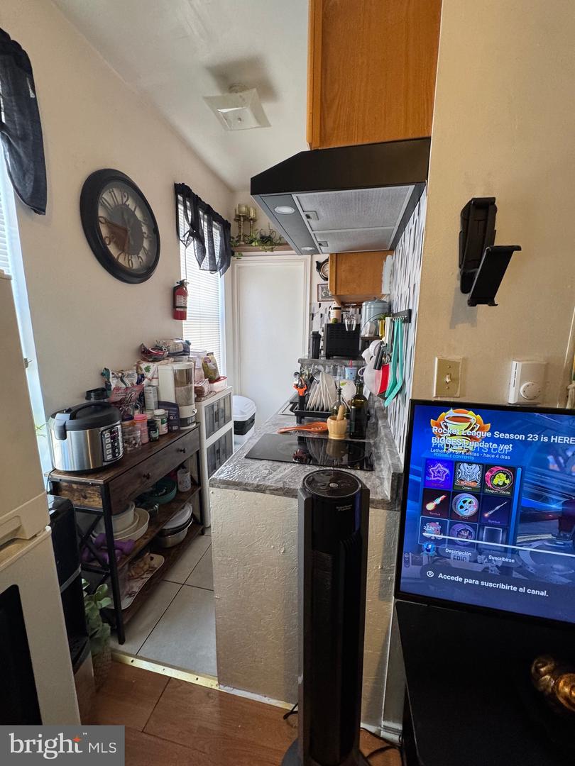 608 Snyder Ave Property Photo 2