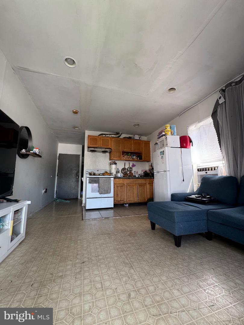 608 Snyder Ave Property Photo 12