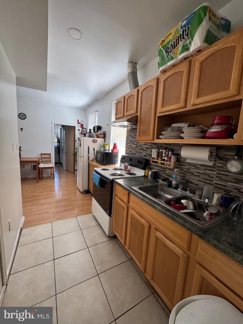 610 Snyder Ave Property Photo 5