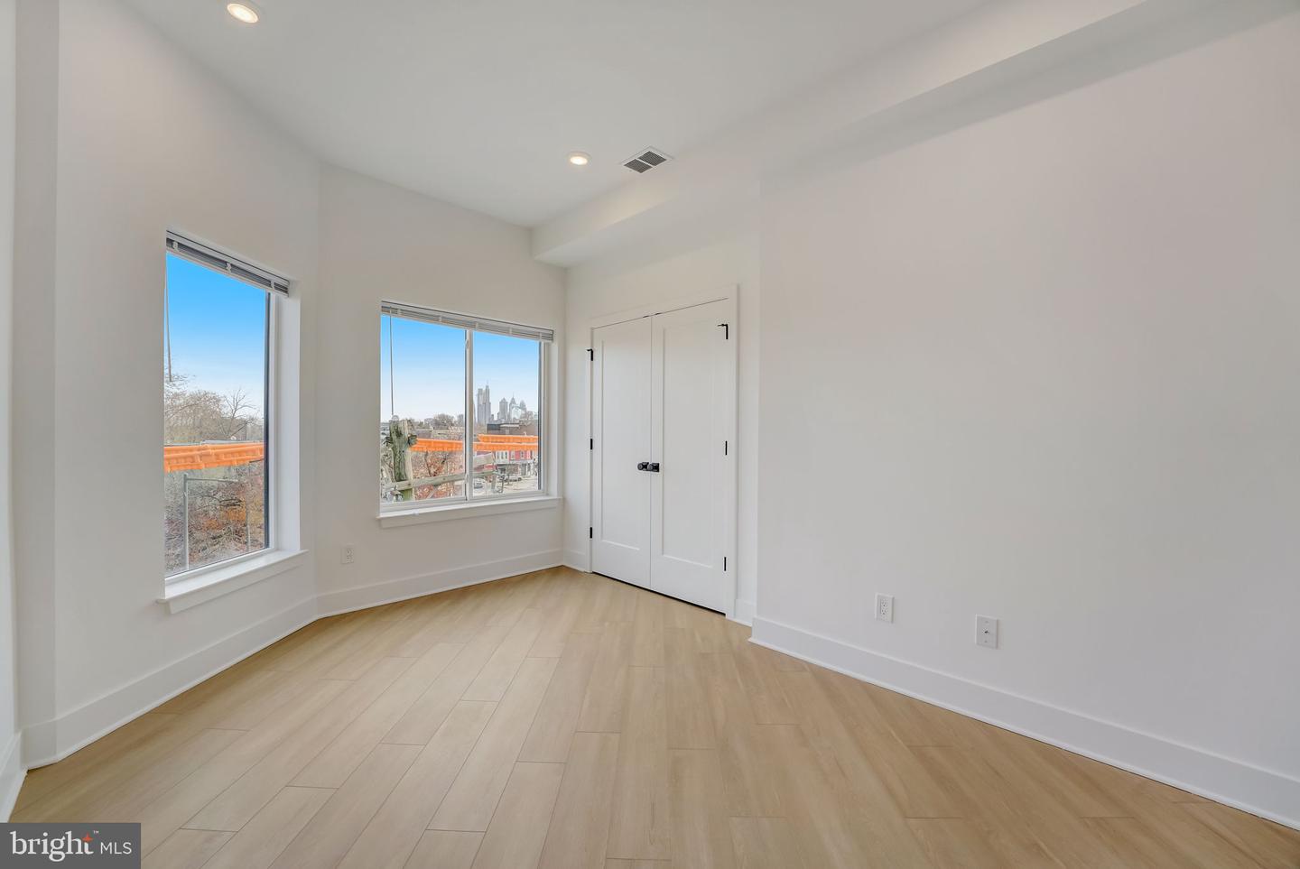 4200 Lancaster Ave #305 Property Photo 13