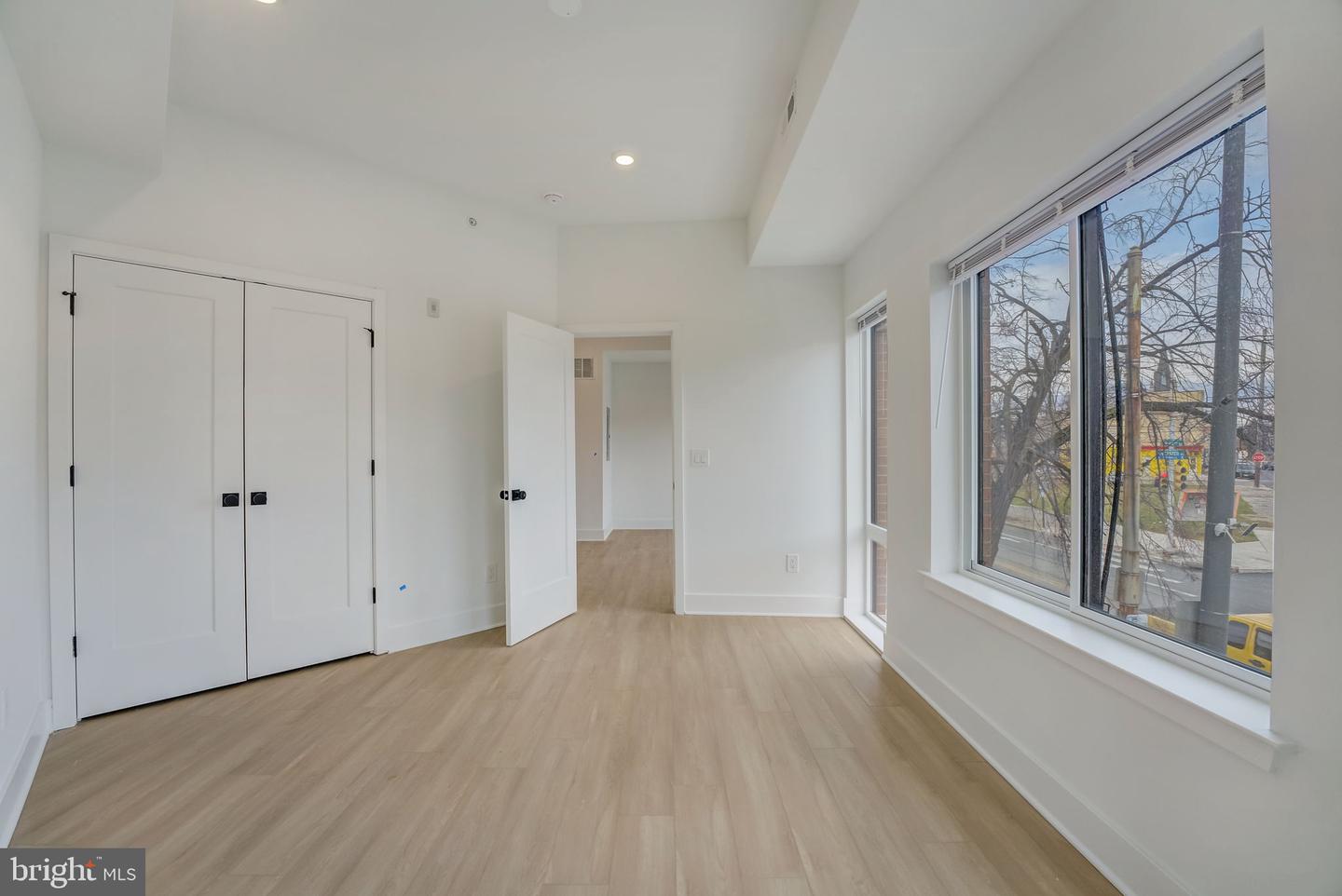 4200 Lancaster Ave #305 Property Photo 16