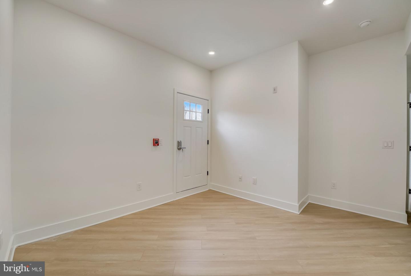 4200 Lancaster Ave #305 Property Photo 24