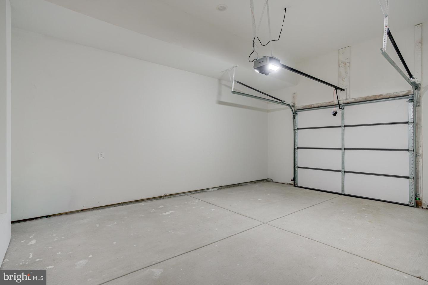 296 Delmar St Property Photo 48