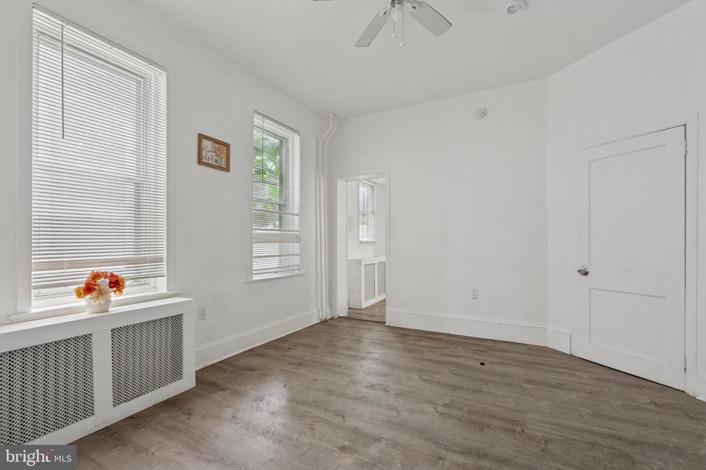 1934 E Lippincott St Property Photo 6