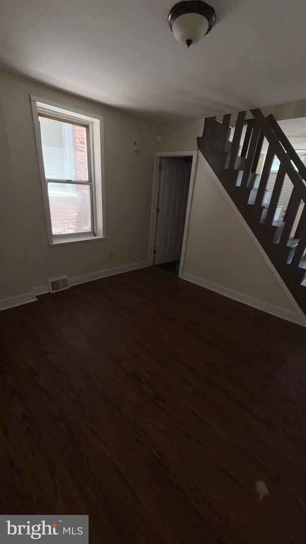 405 E Rittenhouse St Property Photo 3