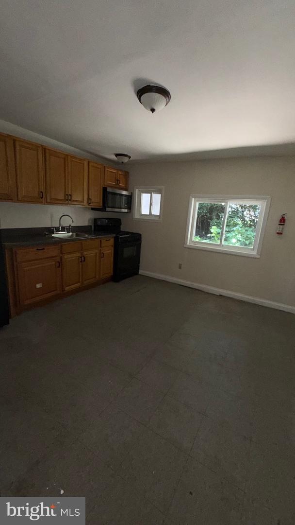 405 E Rittenhouse St Property Photo 4