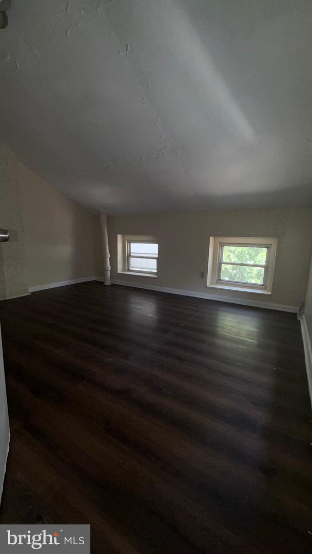 405 E Rittenhouse St Property Photo 8