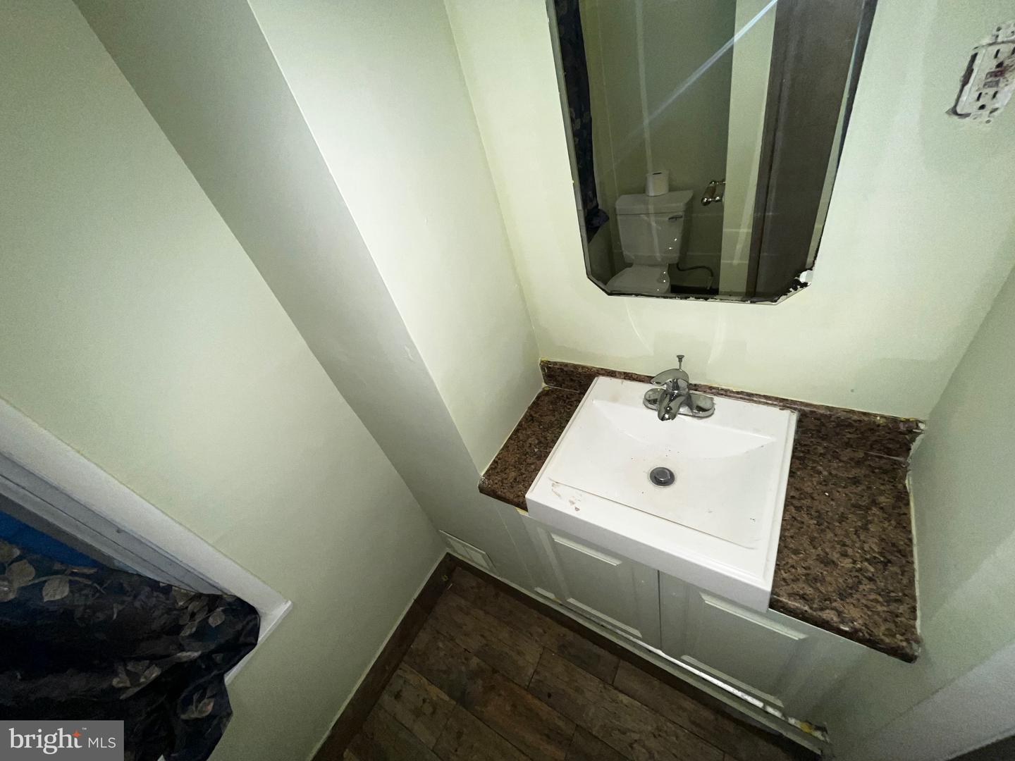 2445 N Bancroft St Property Photo 15