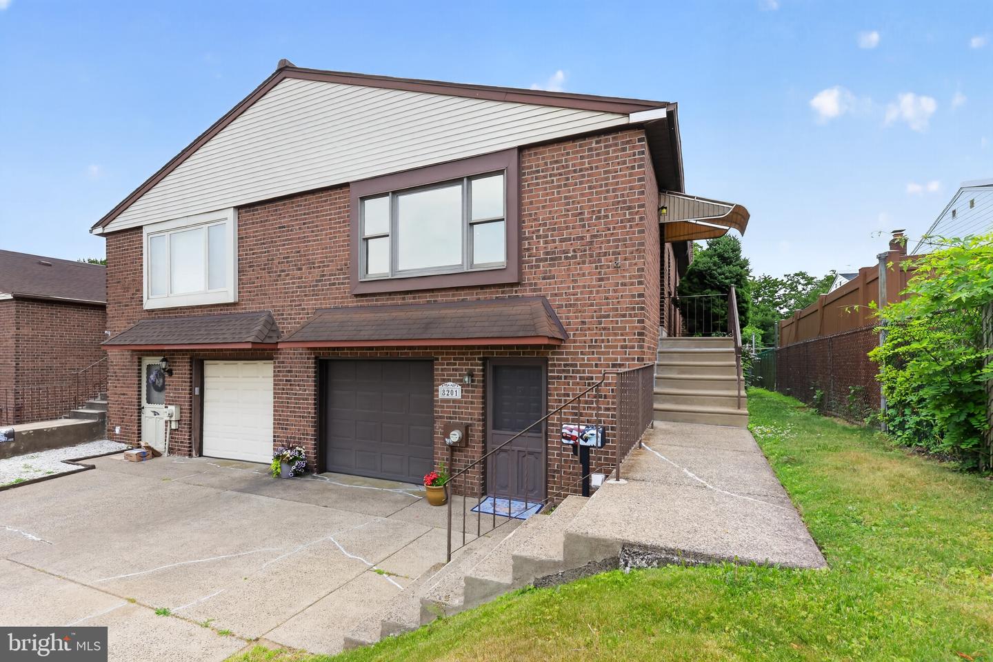8201 BURHOLME AVE