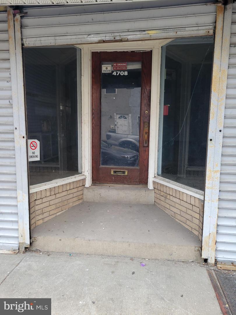 4708 Longshore Ave Property Photo 5