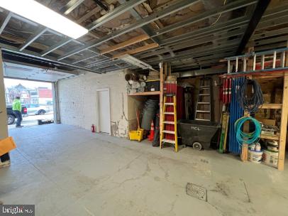 483 Conarroe St Property Photo 6