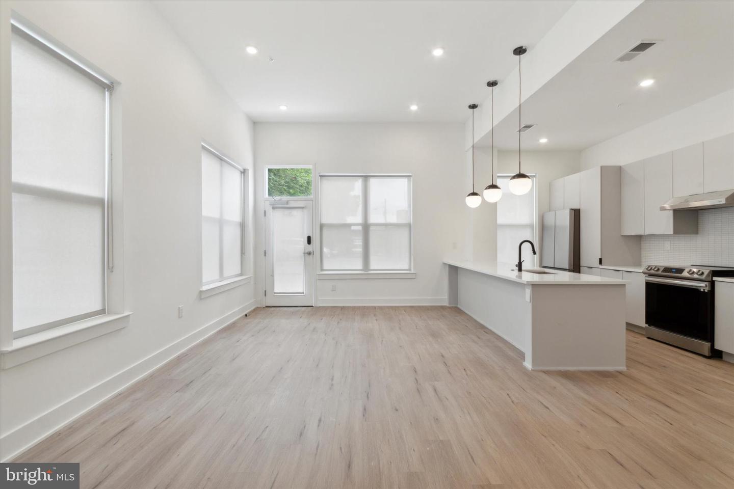 139 W Chelten Ave #101 Property Photo 1