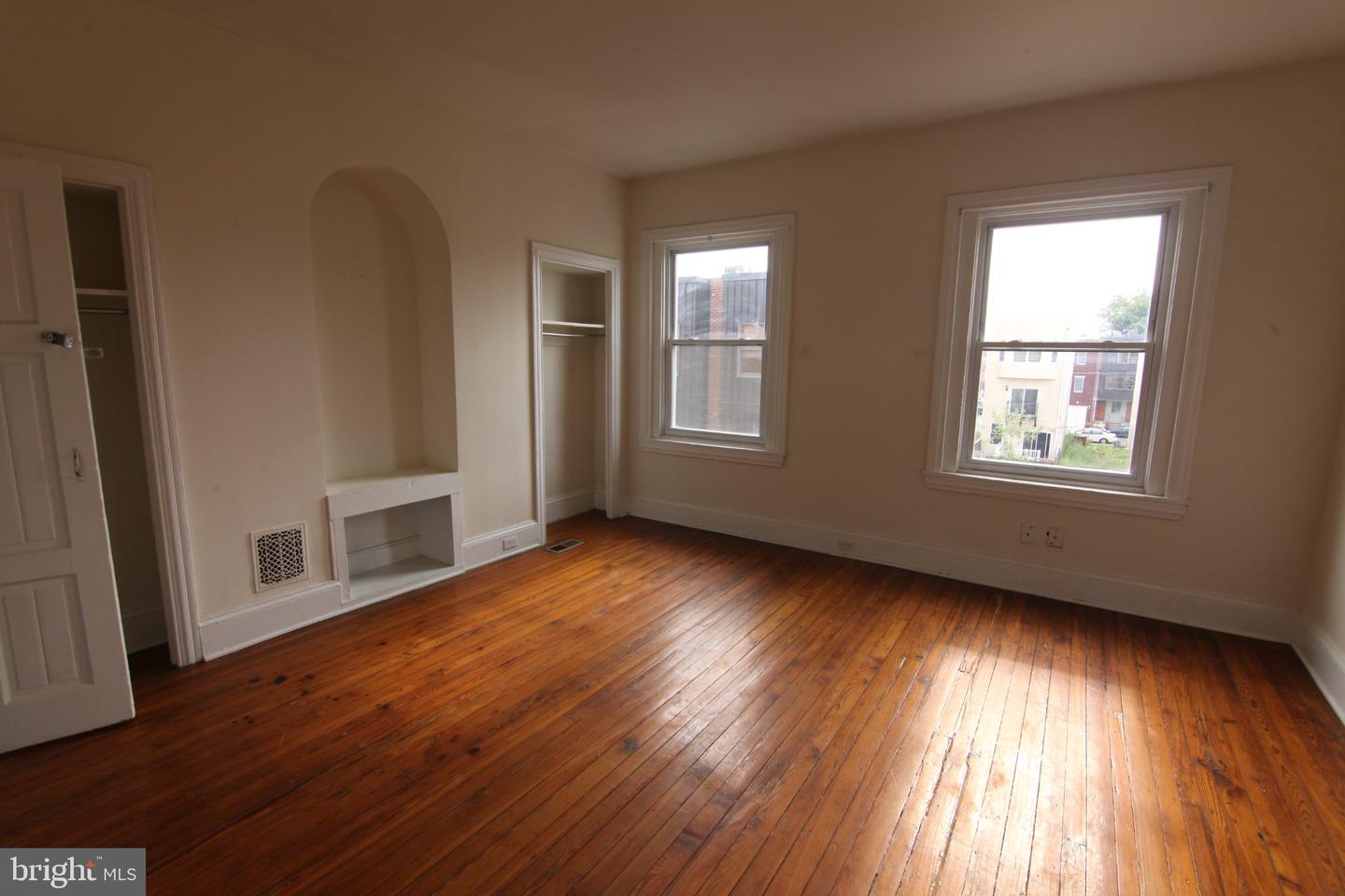 1916 N Gratz St Property Photo 6