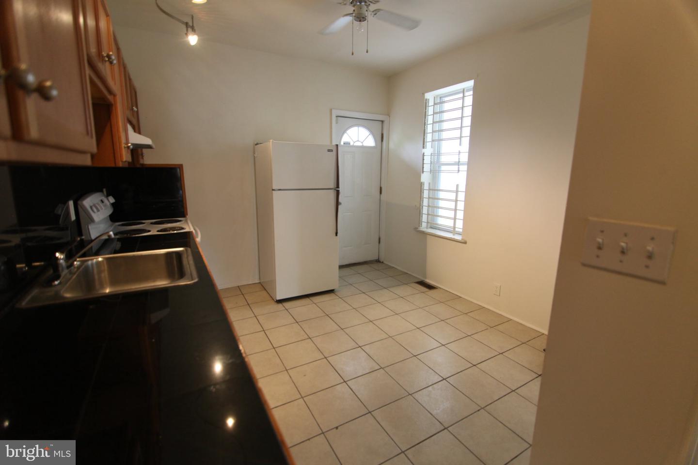 1916 N Gratz St Property Photo 11