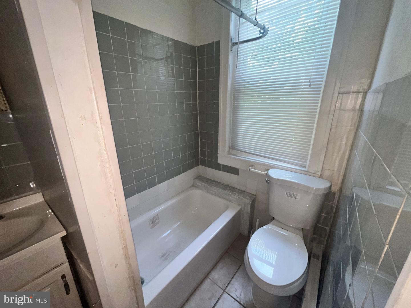 428 S 61st St Property Photo 7