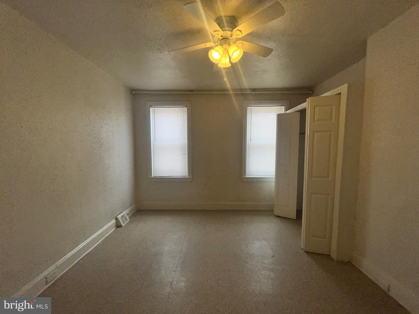 428 S 61st St Property Photo 14