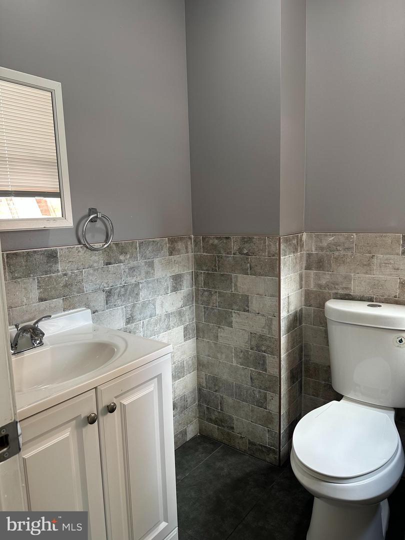 1438 Knorr St Property Photo 5