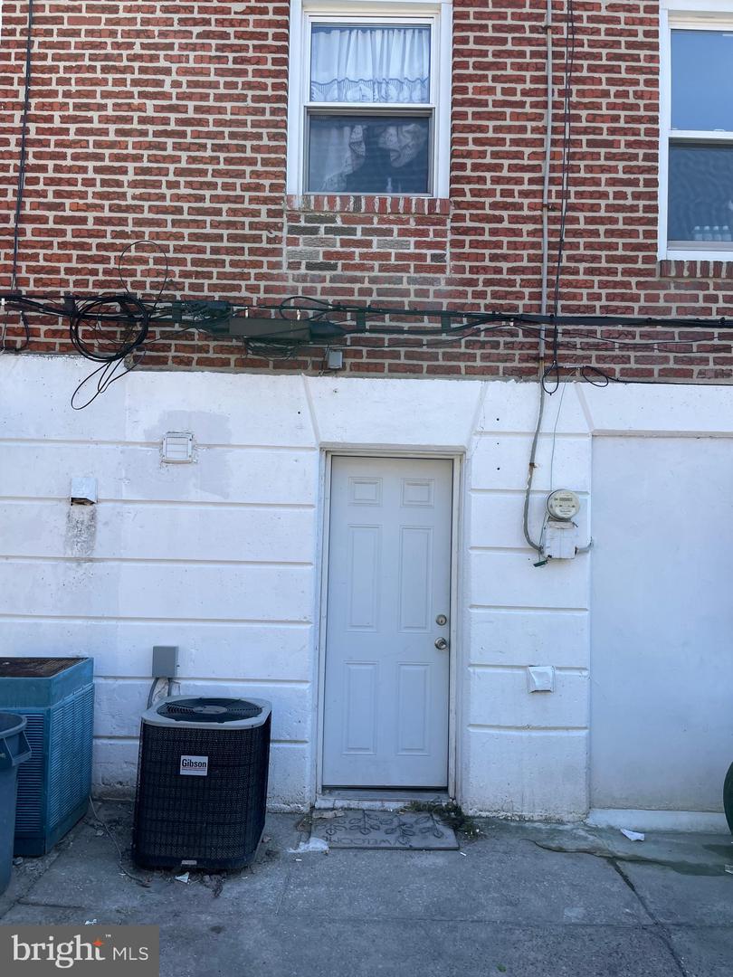 7128 Rutland St Property Photo 14