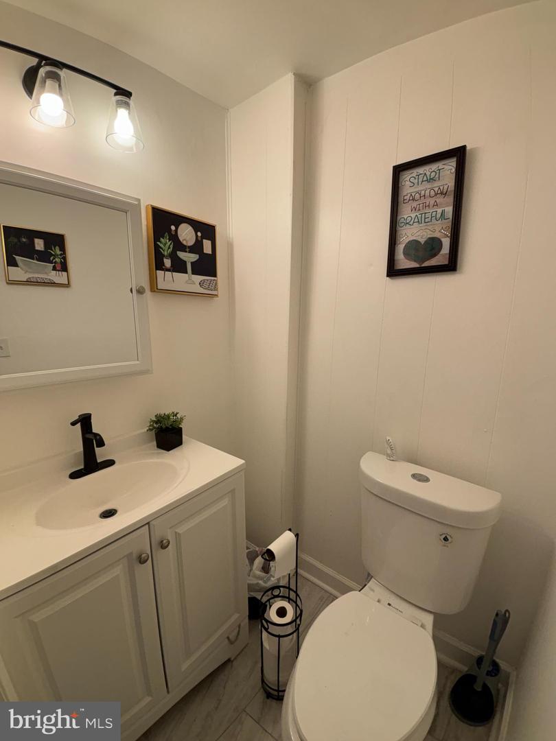 4448 Mitchell St Property Photo 10