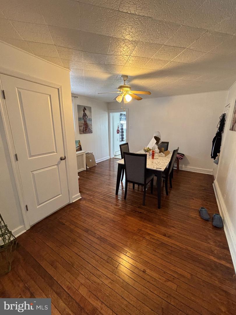 4448 Mitchell St Property Photo 13