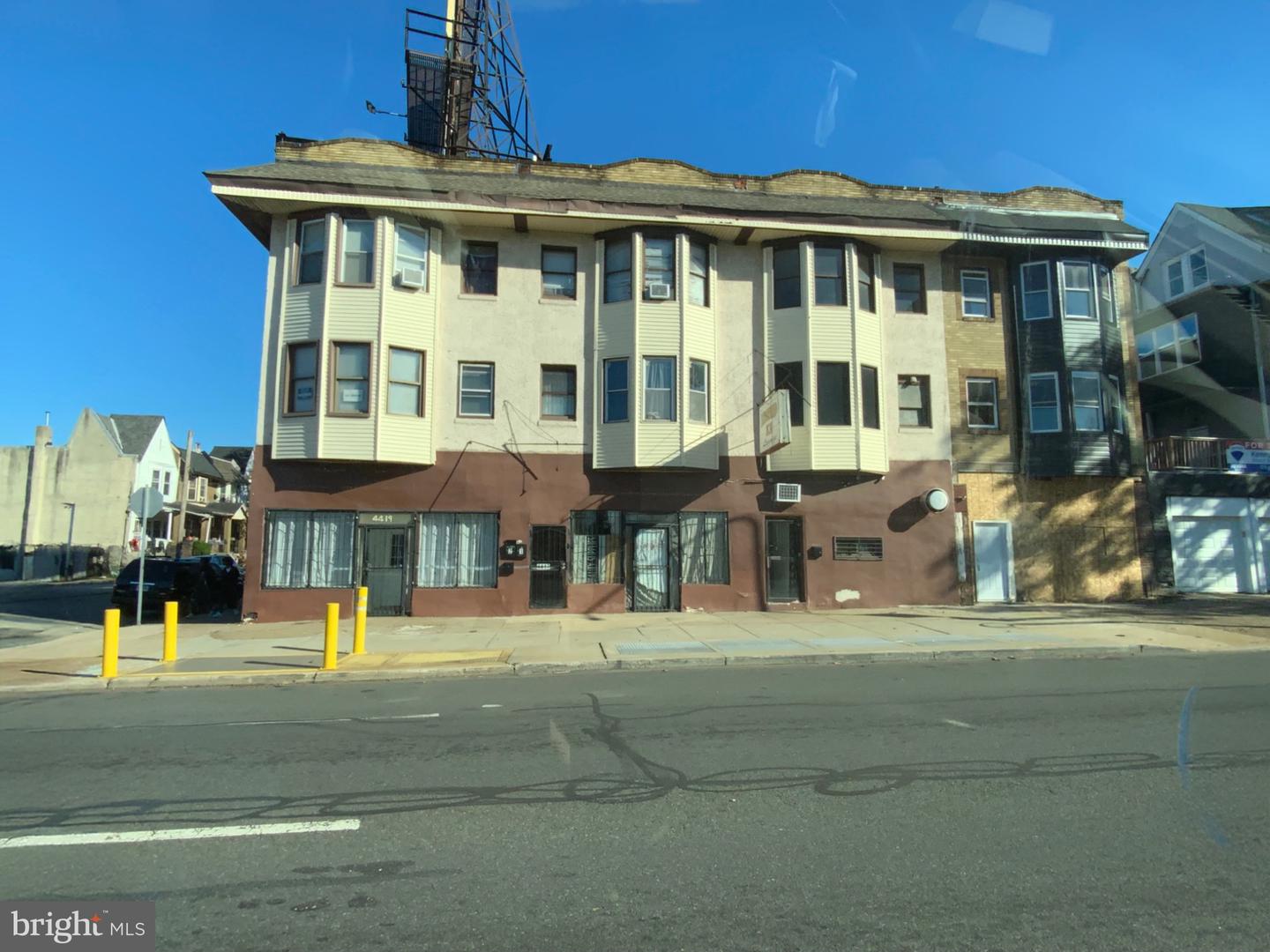 4415-4419 N Broad St Property Photo 1