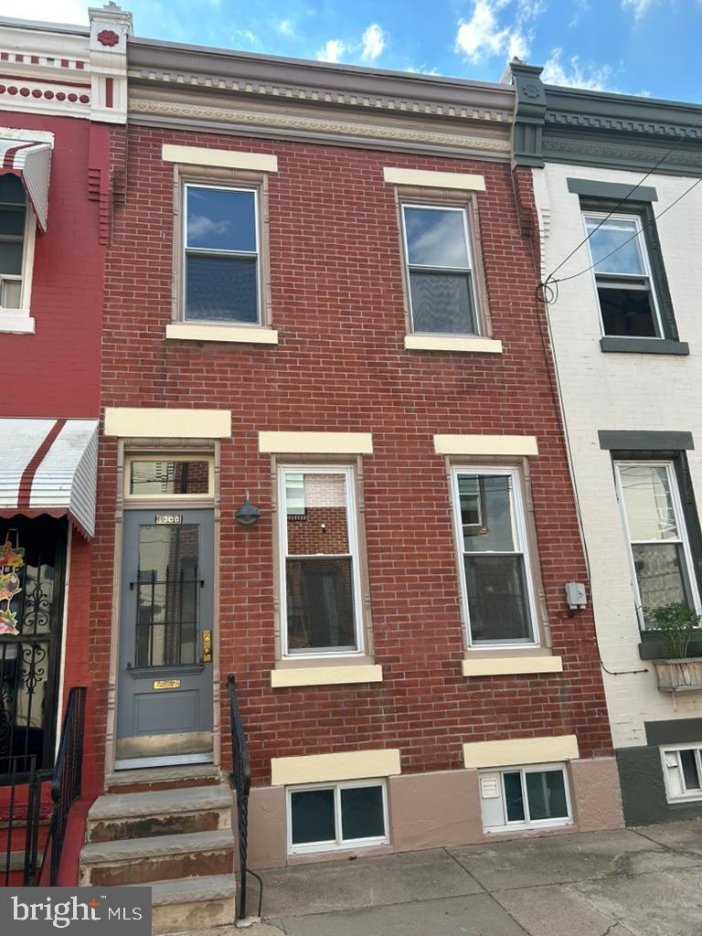 1808 N Mutter St Property Photo 1