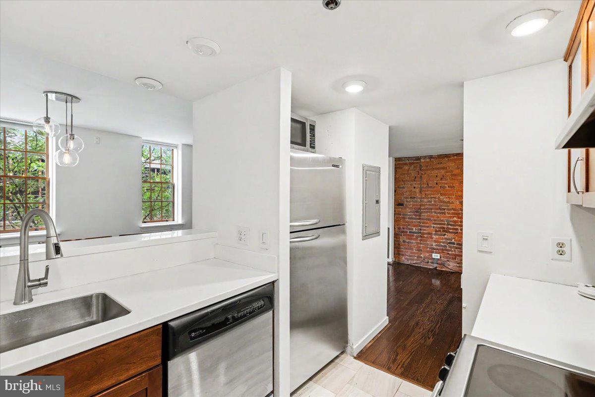 301 Race St #316 Property Photo 7