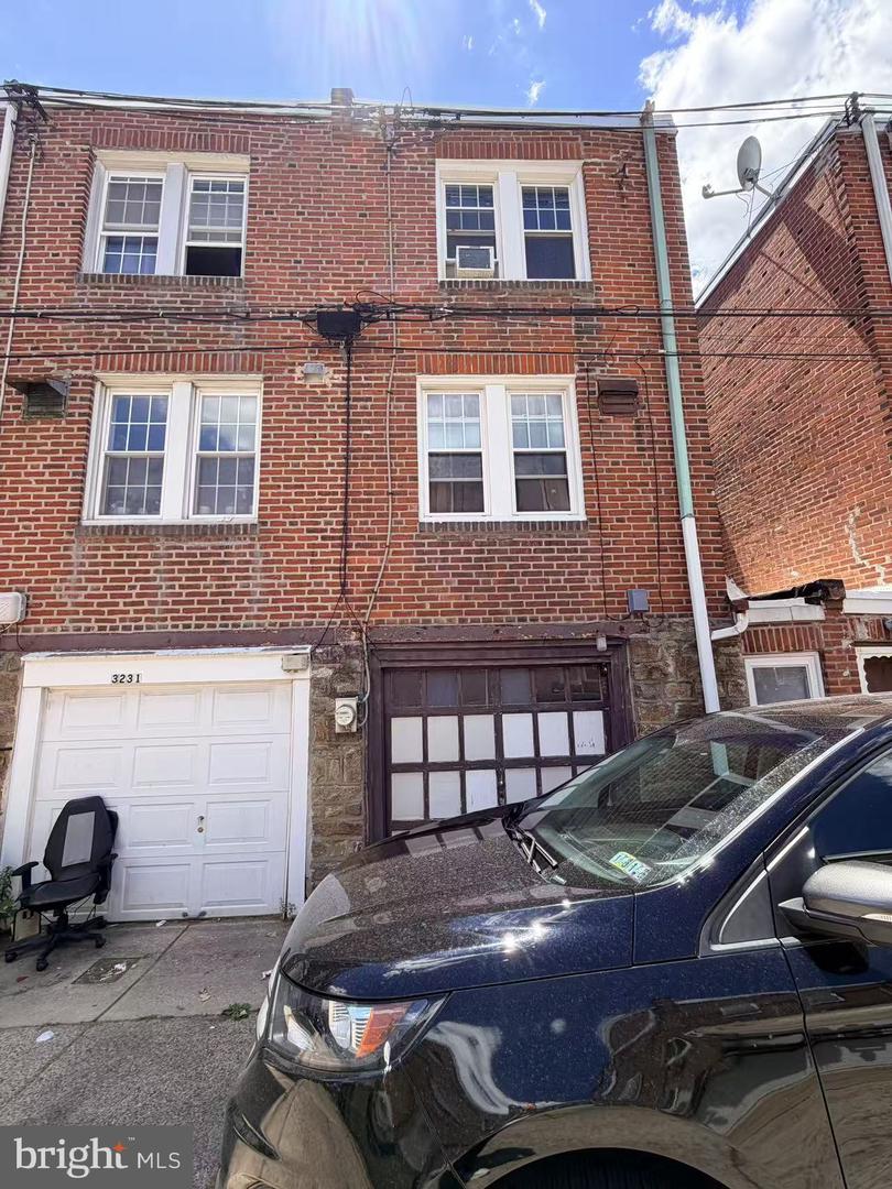 3229 Wellington St Property Photo 17
