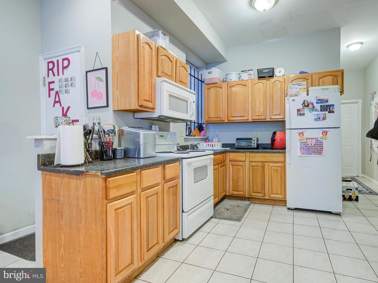 1842 N Willington St Property Photo 4