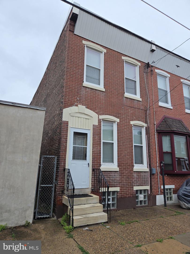 2352 E Firth St Property Photo 1