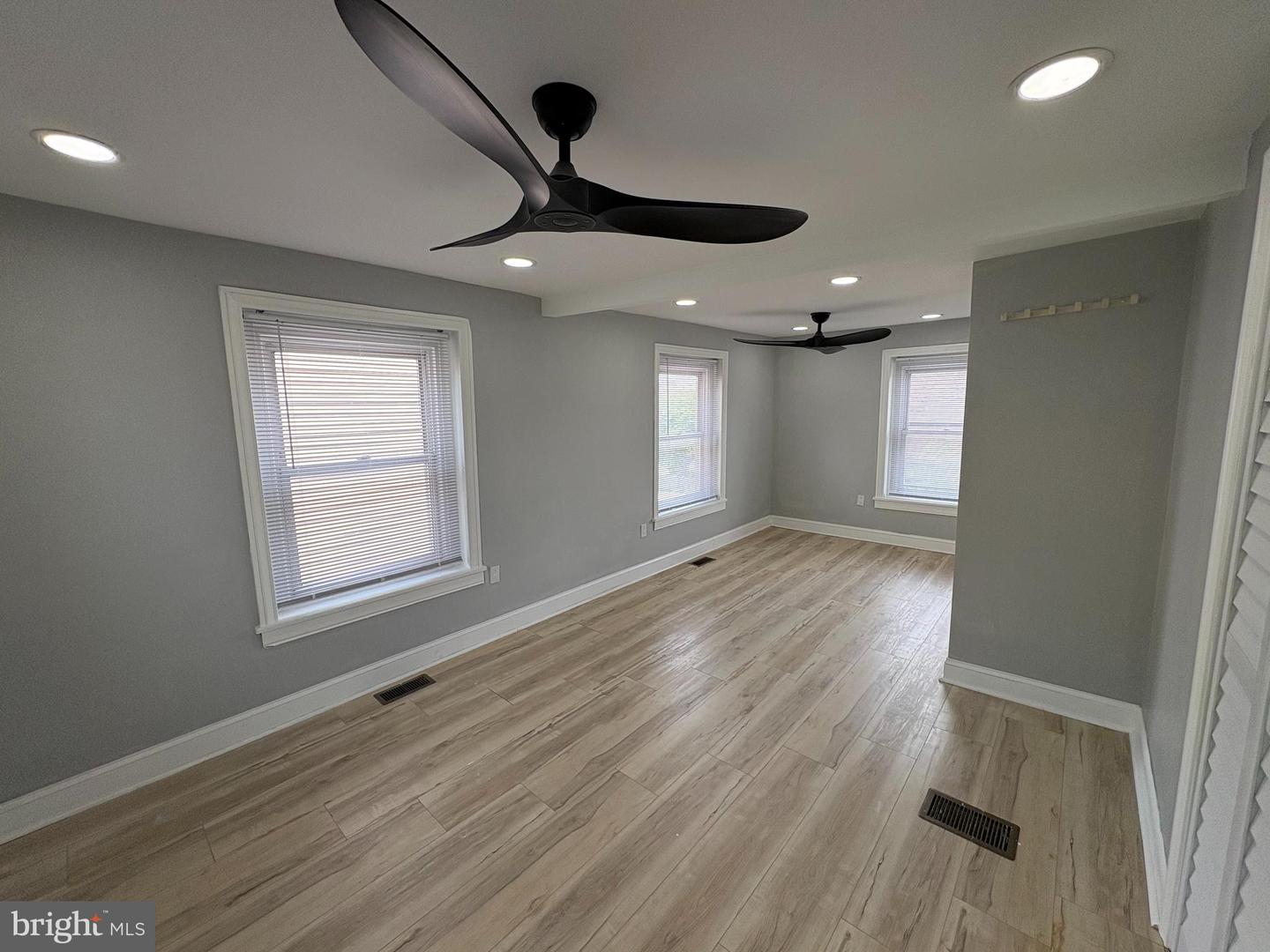 7768 Ditman St Property Photo 17