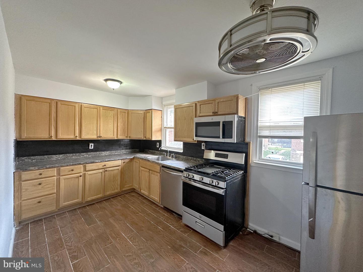840 Tyson Ave Property Photo 3