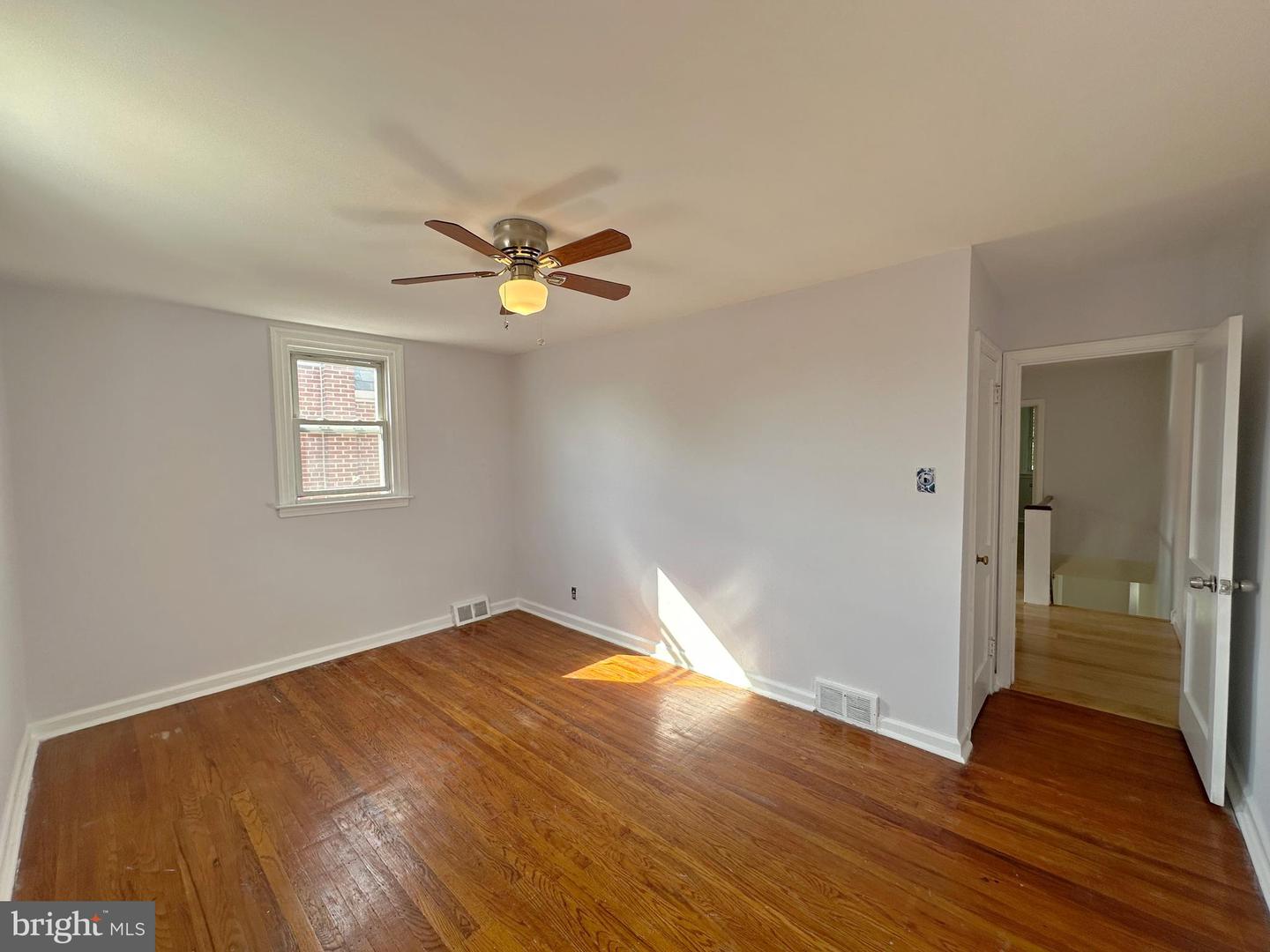 840 Tyson Ave Property Photo 6