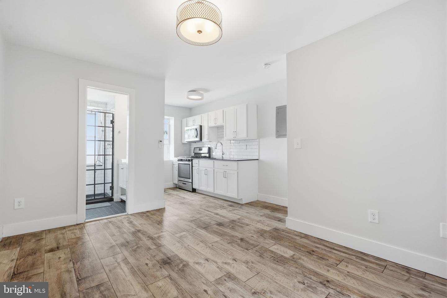 2208 Taggert St Property Photo 15