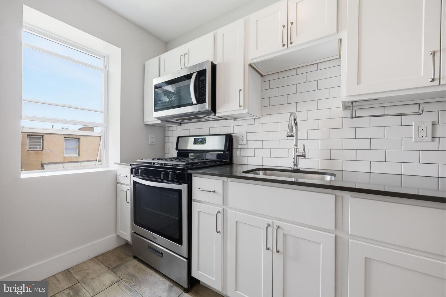 2208 Taggert St Property Photo 17