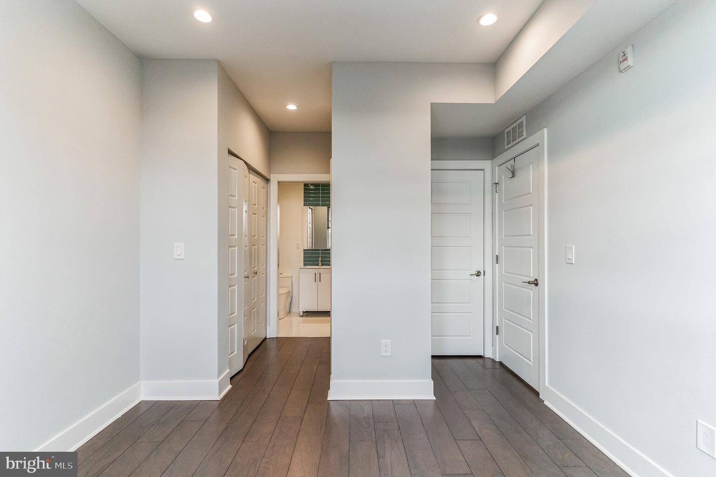 1405-21-21 Frankford Ave #502 Property Photo 17