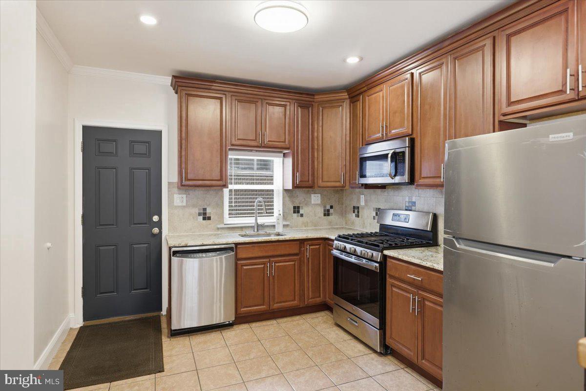 2653 S 6th St Property Photo 10