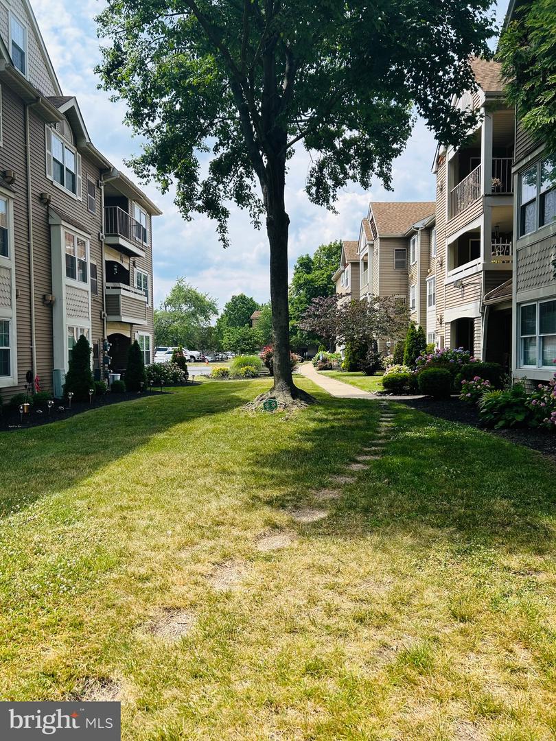 55301-00 Delaire Landing Rd #301 Property Photo 7