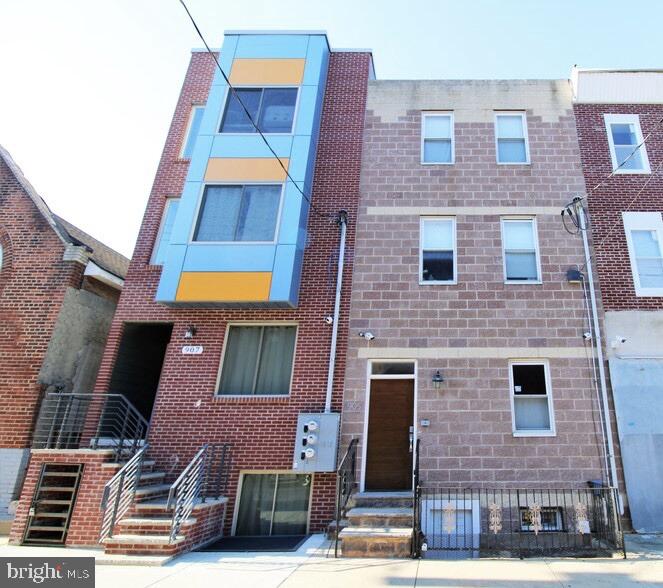 905 DIAMOND ST Property Photo 1