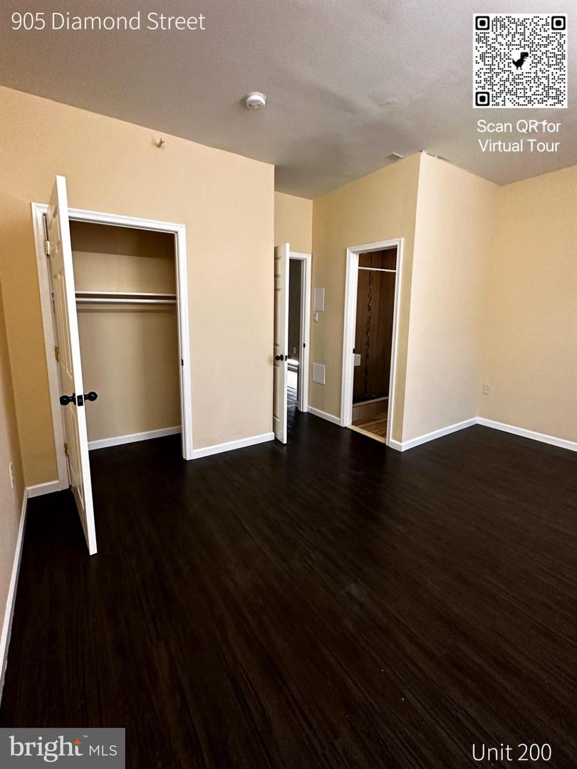 905 Diamond St Property Photo 9