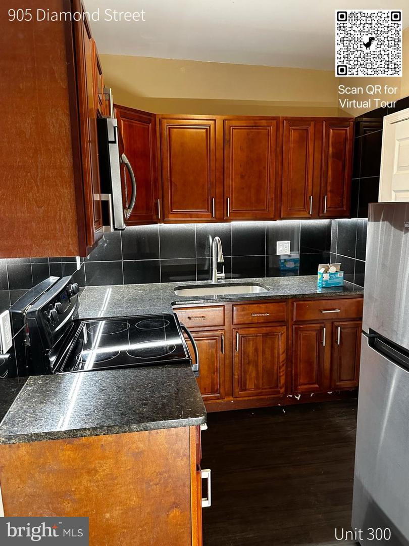 905 Diamond St Property Photo 13