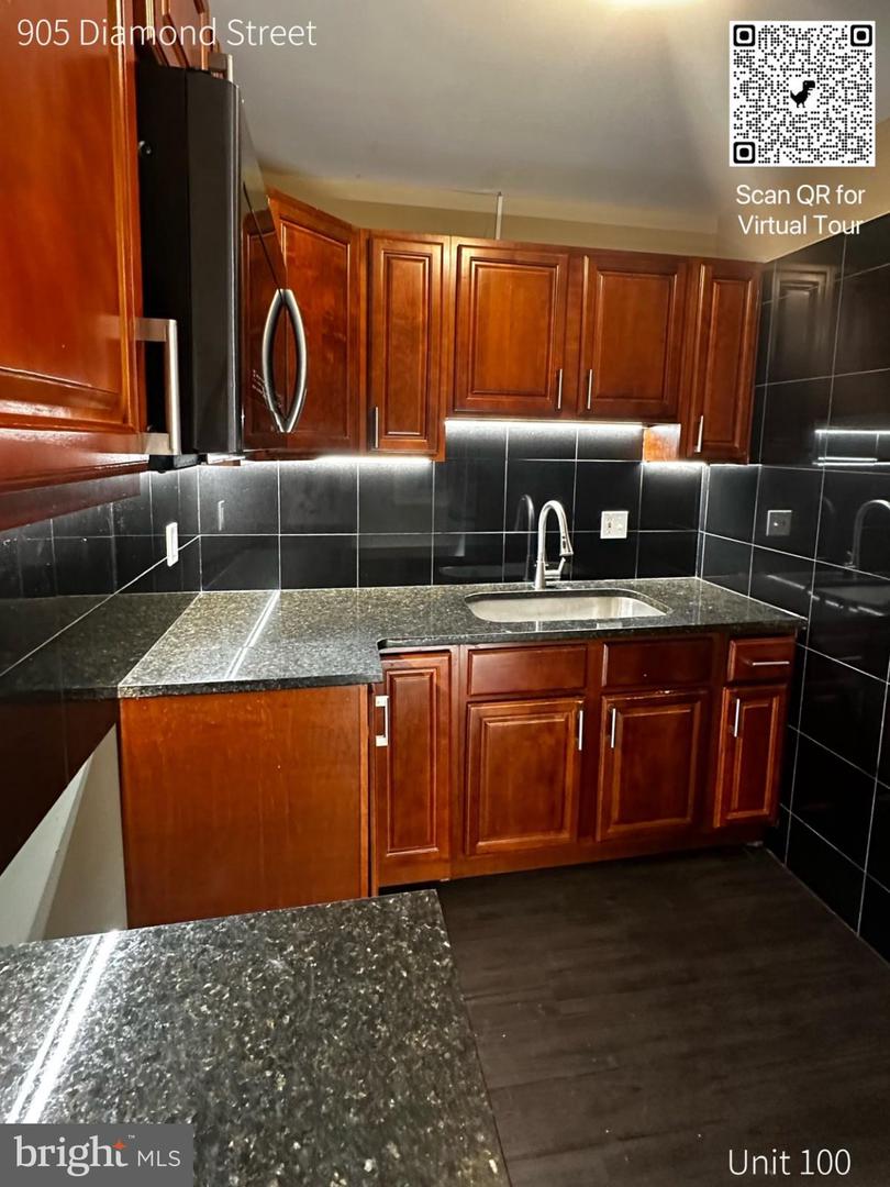 905 Diamond St Property Photo 18