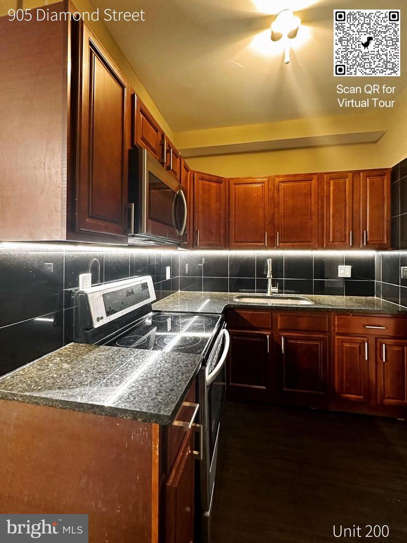 905 Diamond St Property Photo 22
