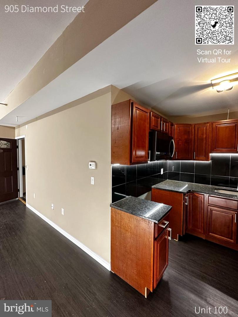 905 Diamond St Property Photo 28
