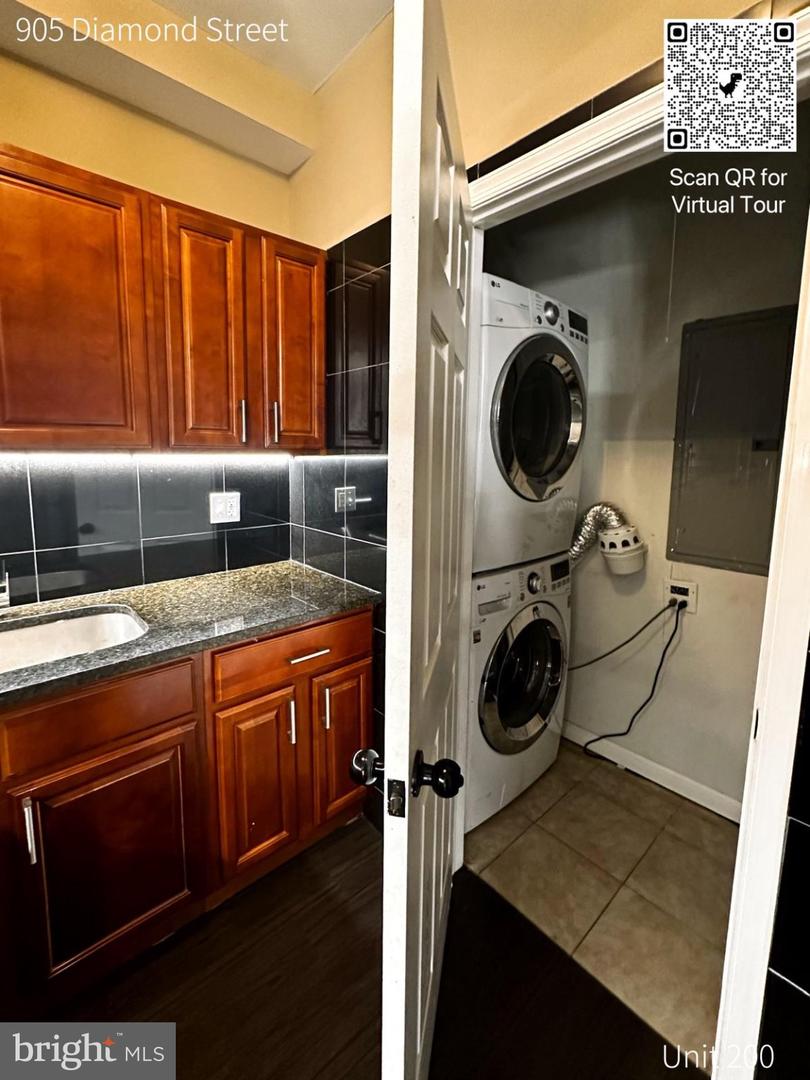905 Diamond St Property Photo 35