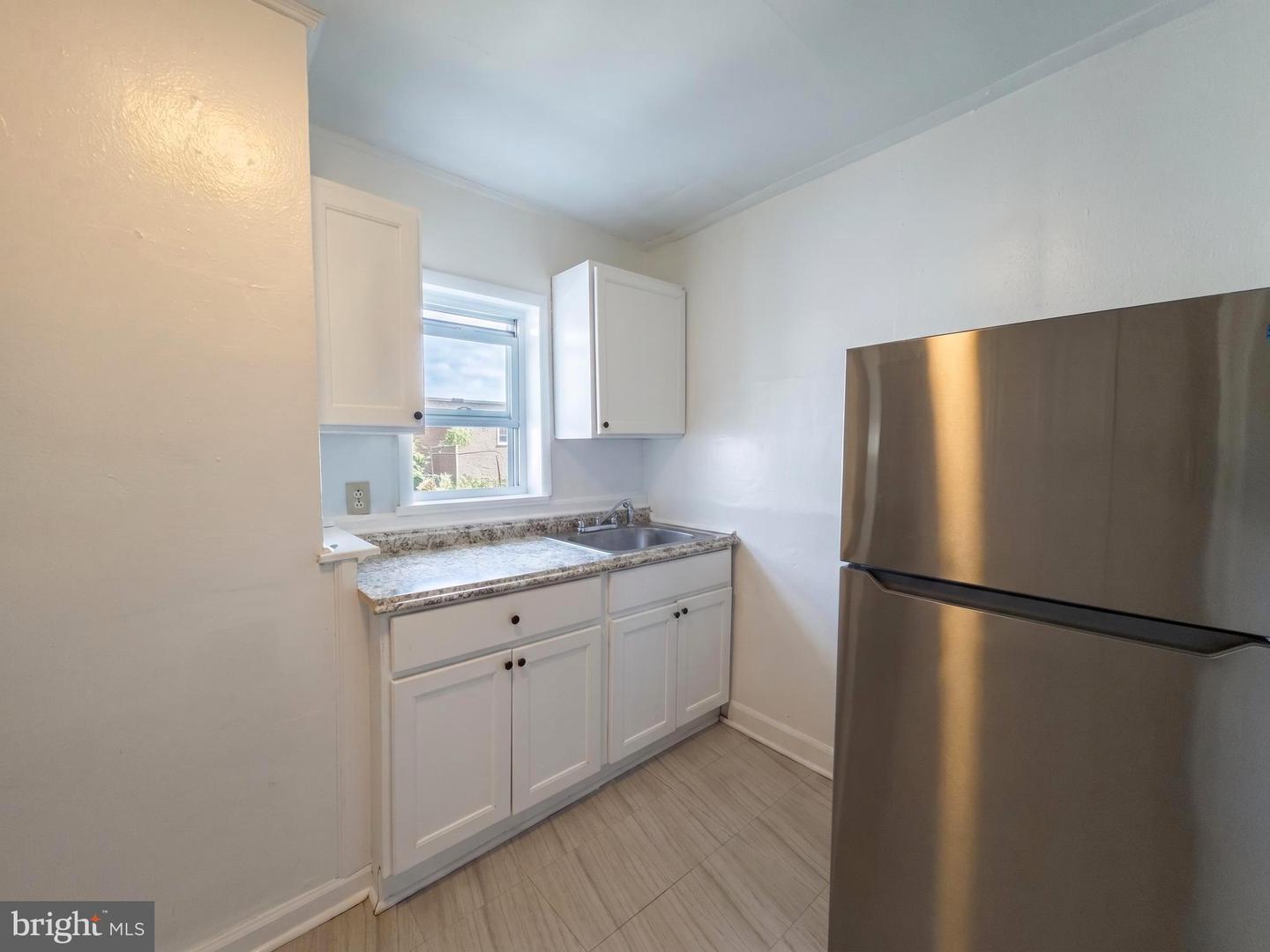 2603 E Somerset St #3f Property Photo 8
