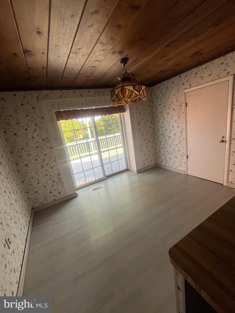 420 Forest Hills Property Photo 4