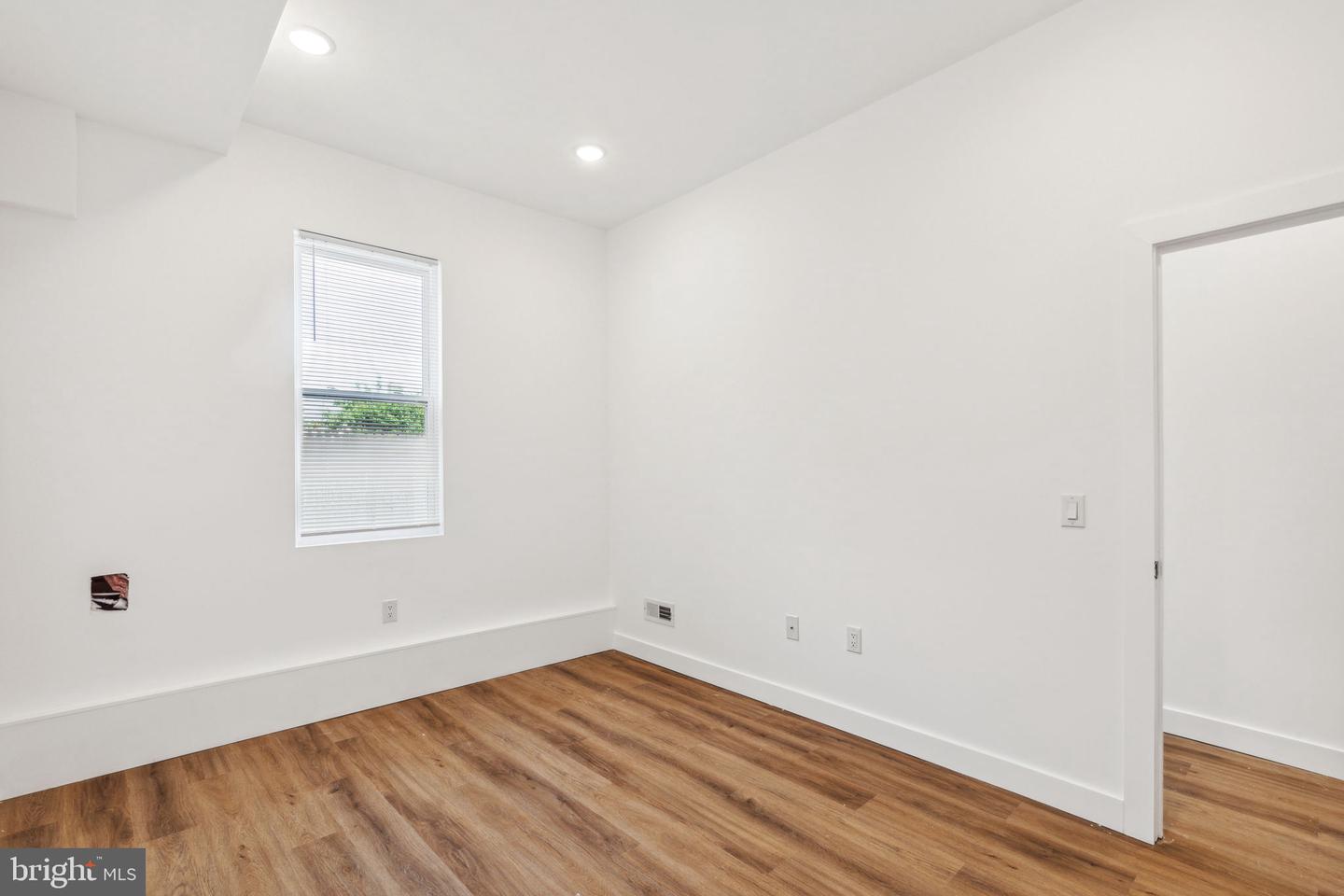 2306 N Fairhill St Property Photo 21